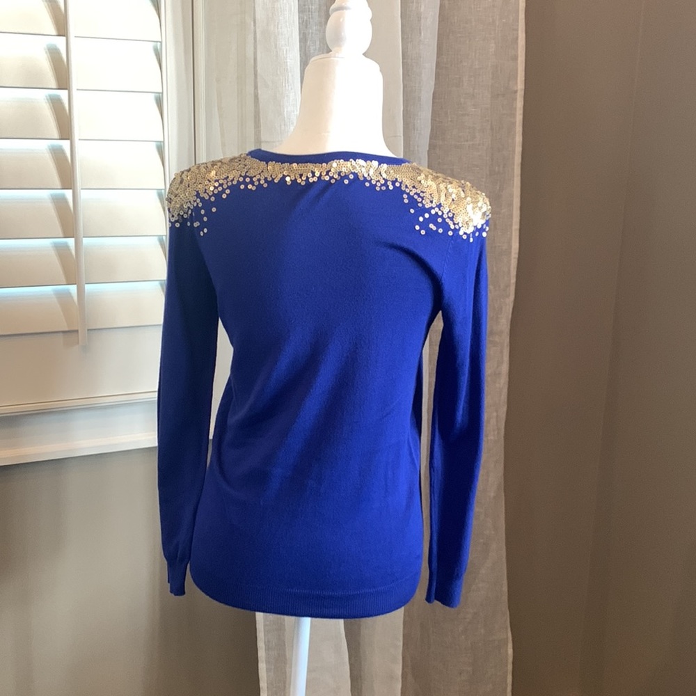 Sweater - Picture 2 of 3